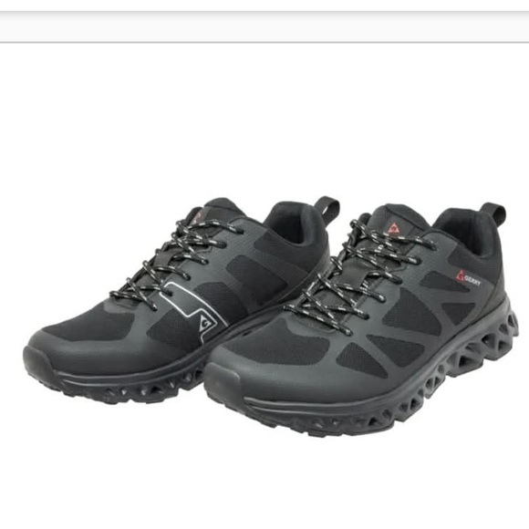 Gerry Mens Sneakers Speed Trail Black Shoe New In Box size 9.5